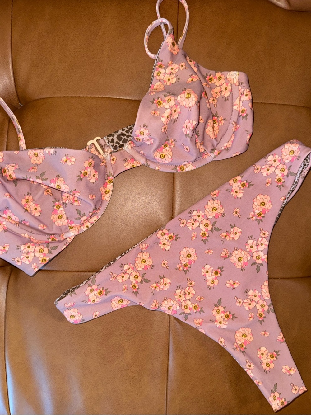 ACACIA - Geneva top & Ho’okipa Bottoms in Giselle